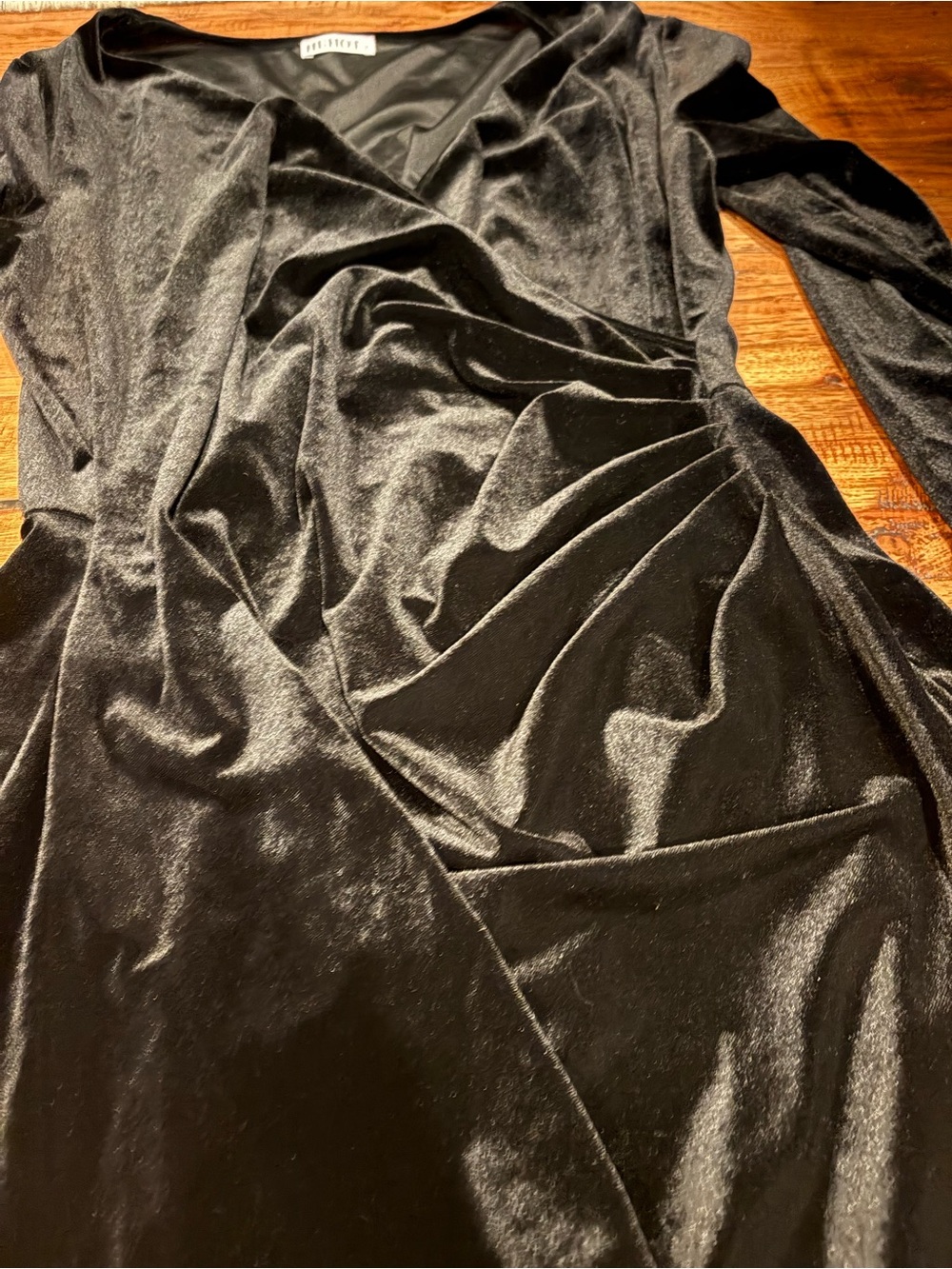 Wrap Dress – Size L – Long Sleeve Cocktail Dress - Picture 4 of 5